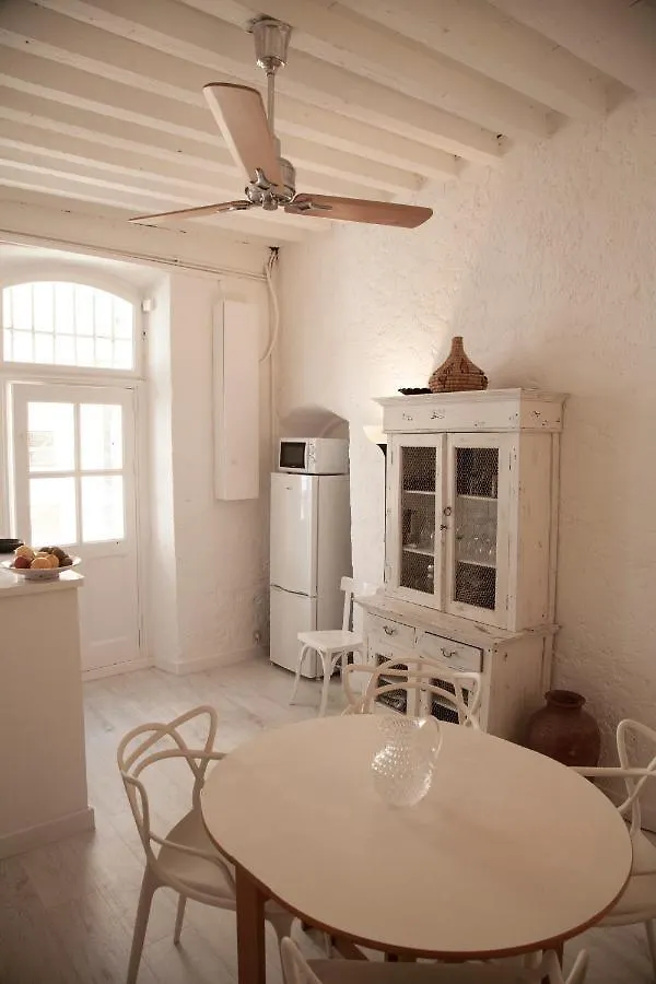 Апартаменты Arles Downtown Entire Home